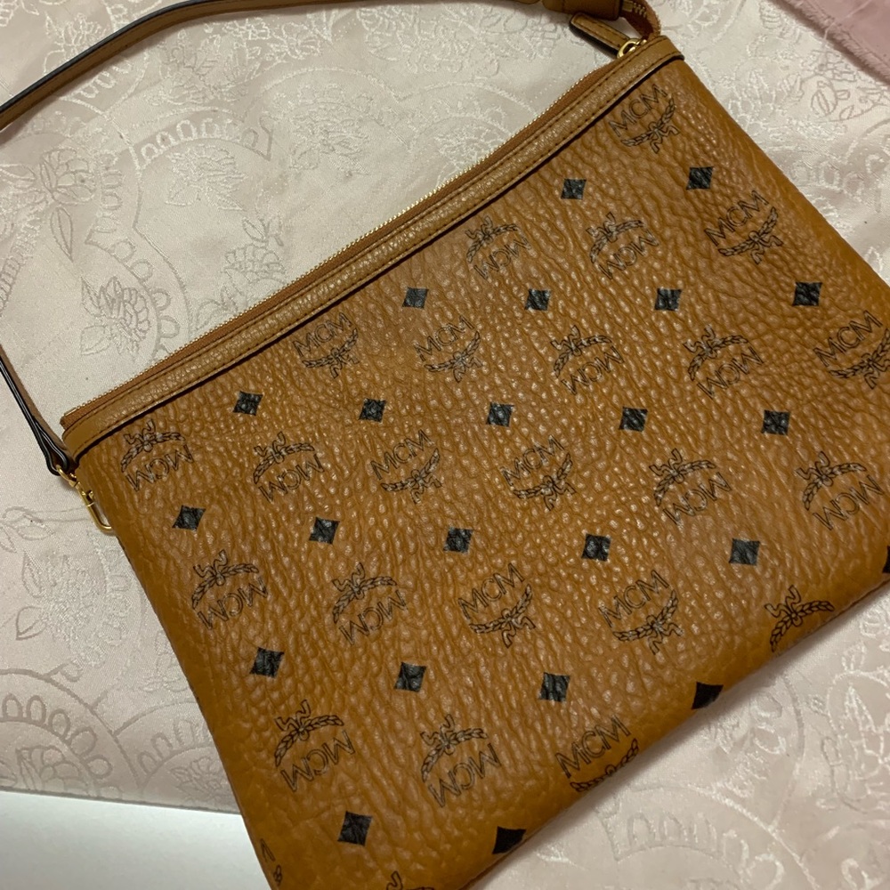 Mcm clutch